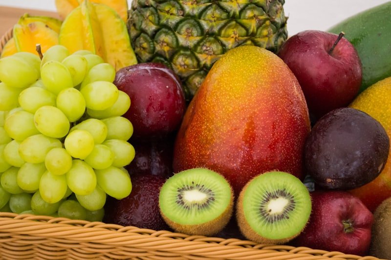 Fresh fruit variety for gut health and microbiome diversity